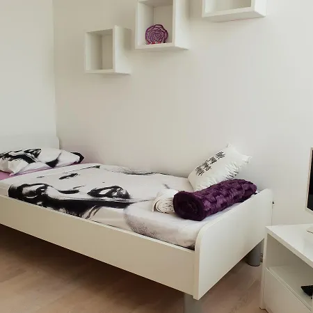 Kiara Apartment *