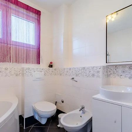Kiara Apartment *