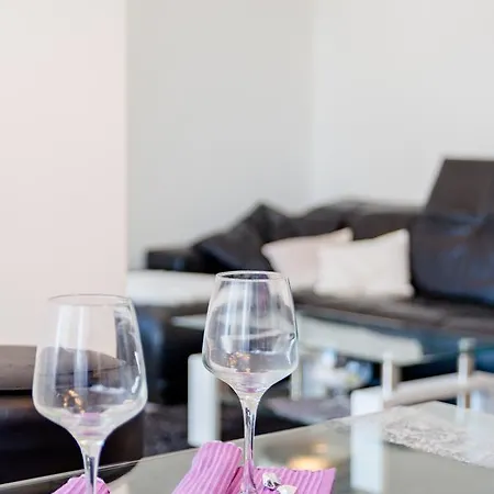 Kiara Apartment Split